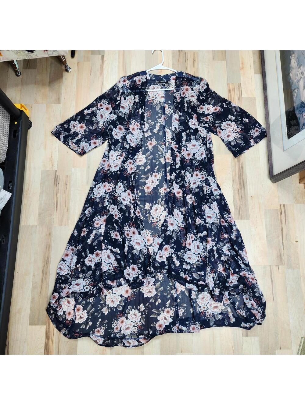 Torrid Floral Open Front Kimono | Short Sleeve Sheer | Size 00 (M/L)